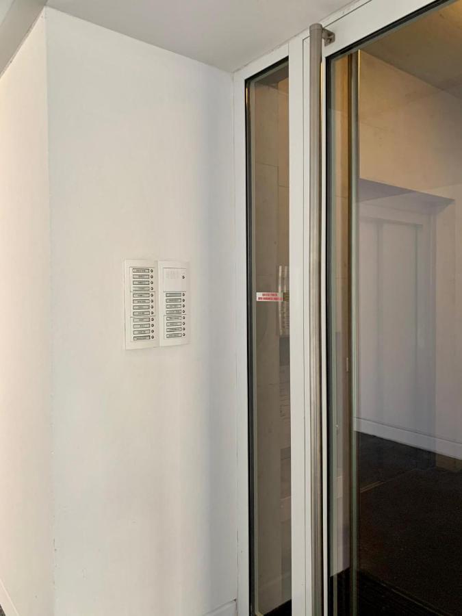 Connie S Home Free Parking Lugano Esterno foto